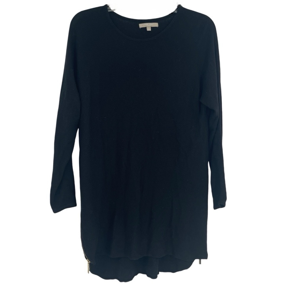 JOAN VASS Crewneck Sweater Top Black Size Medium 3/4 Sleeve Gold Zips At Hemline